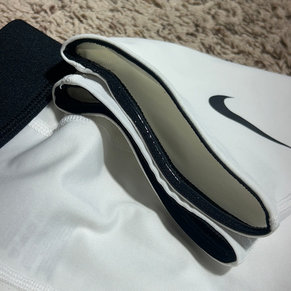 Nike Pro Dri-FIT Boys 3/4 Compression Tights White Black Waistband Size Large - Picture 11 of 12